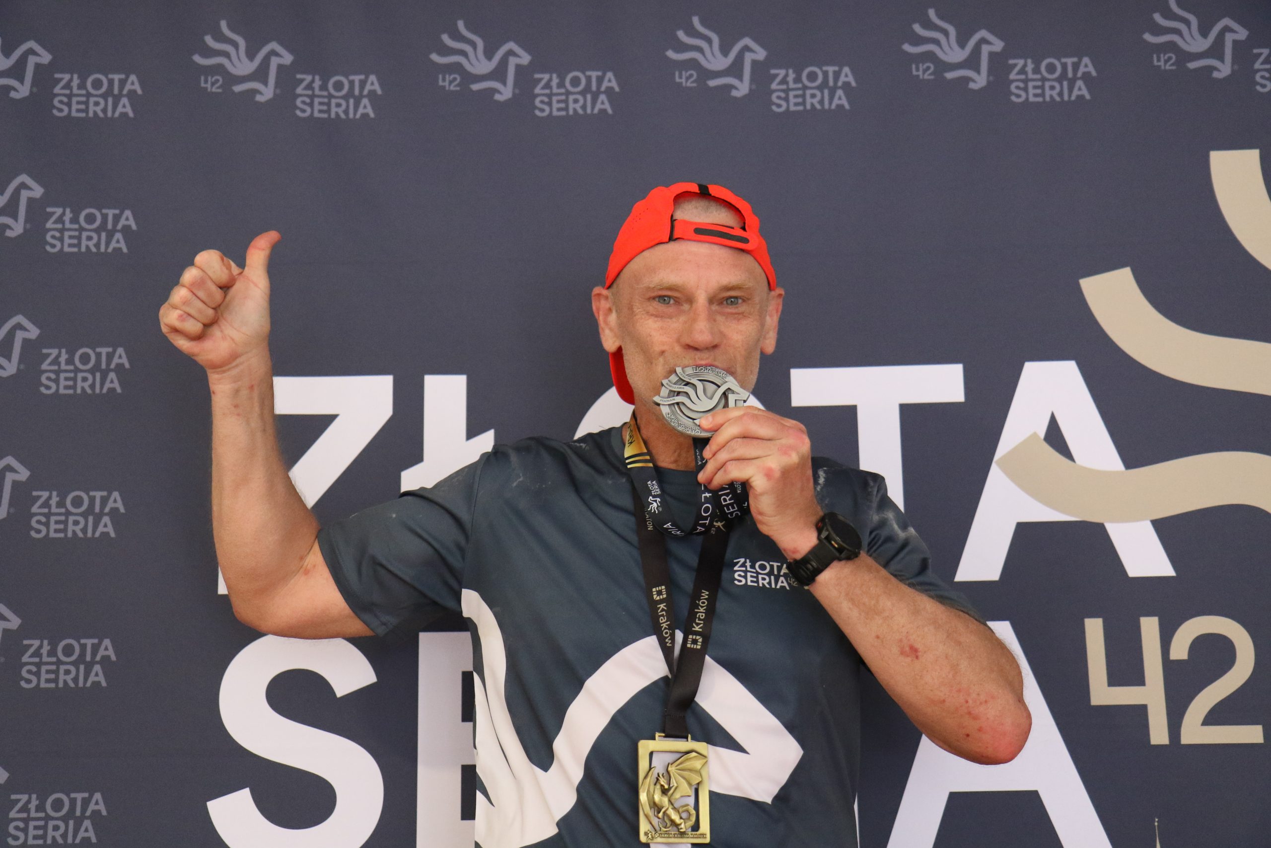 KOSZULKI ZŁOTEJ SERII 42 SĄ JUŻ DOSTĘPNE ONLINE!